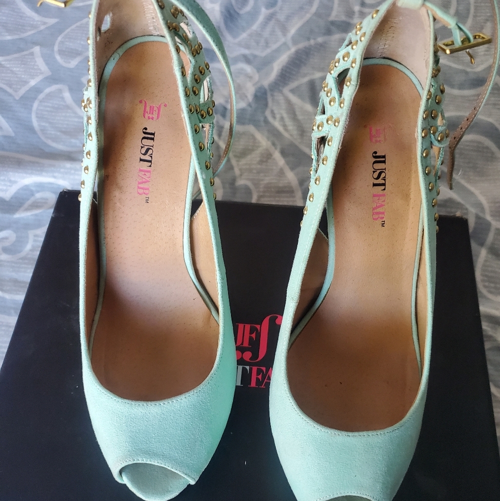 7.5 Mint platform high heels